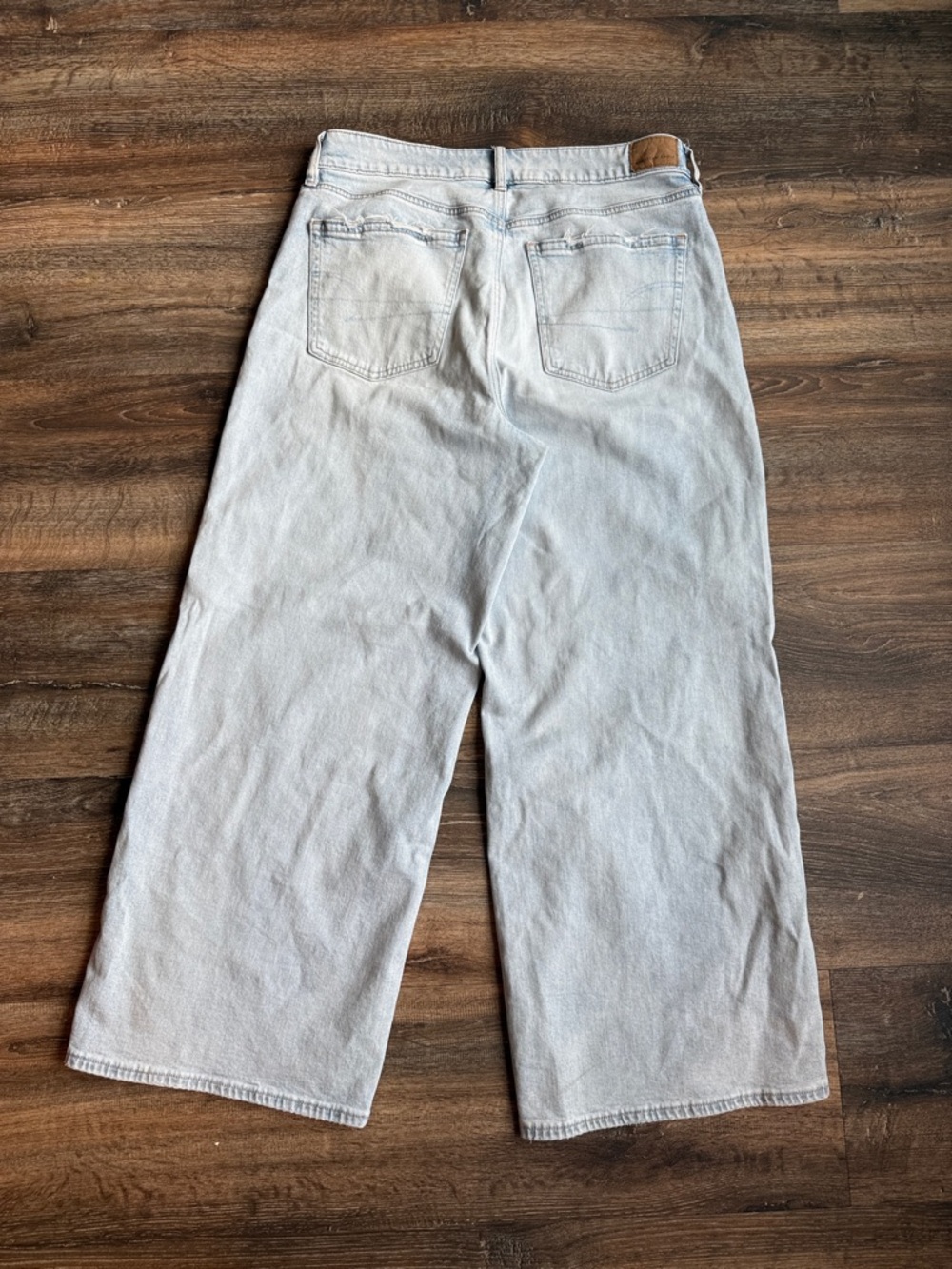 American Eagle Outfitters Light Wash Wide Leg - Picture 3 of 3